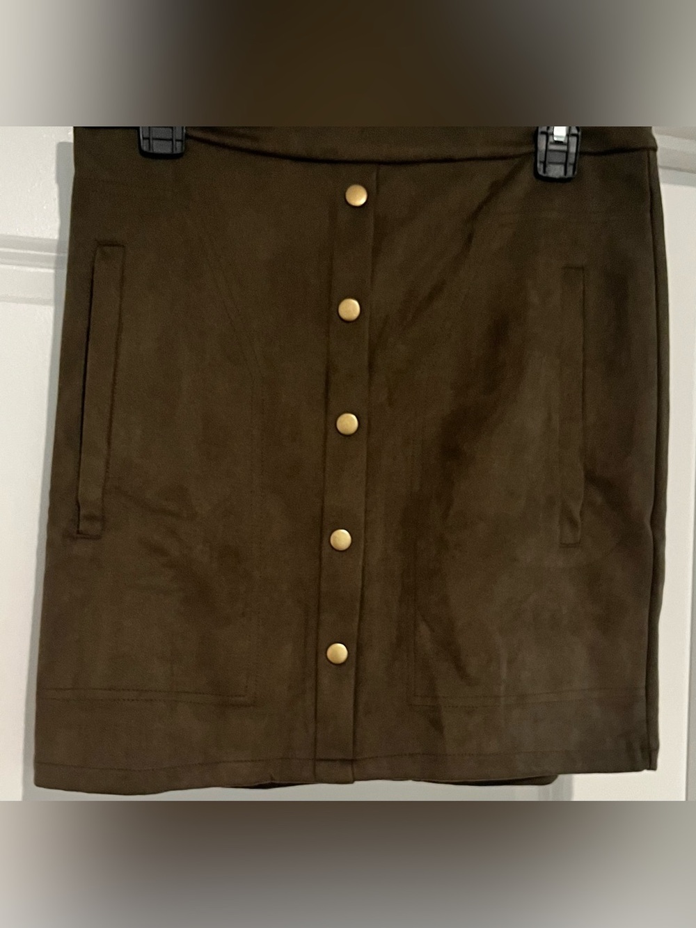 Button-Front Faux Suede Mini Skirt in Brown